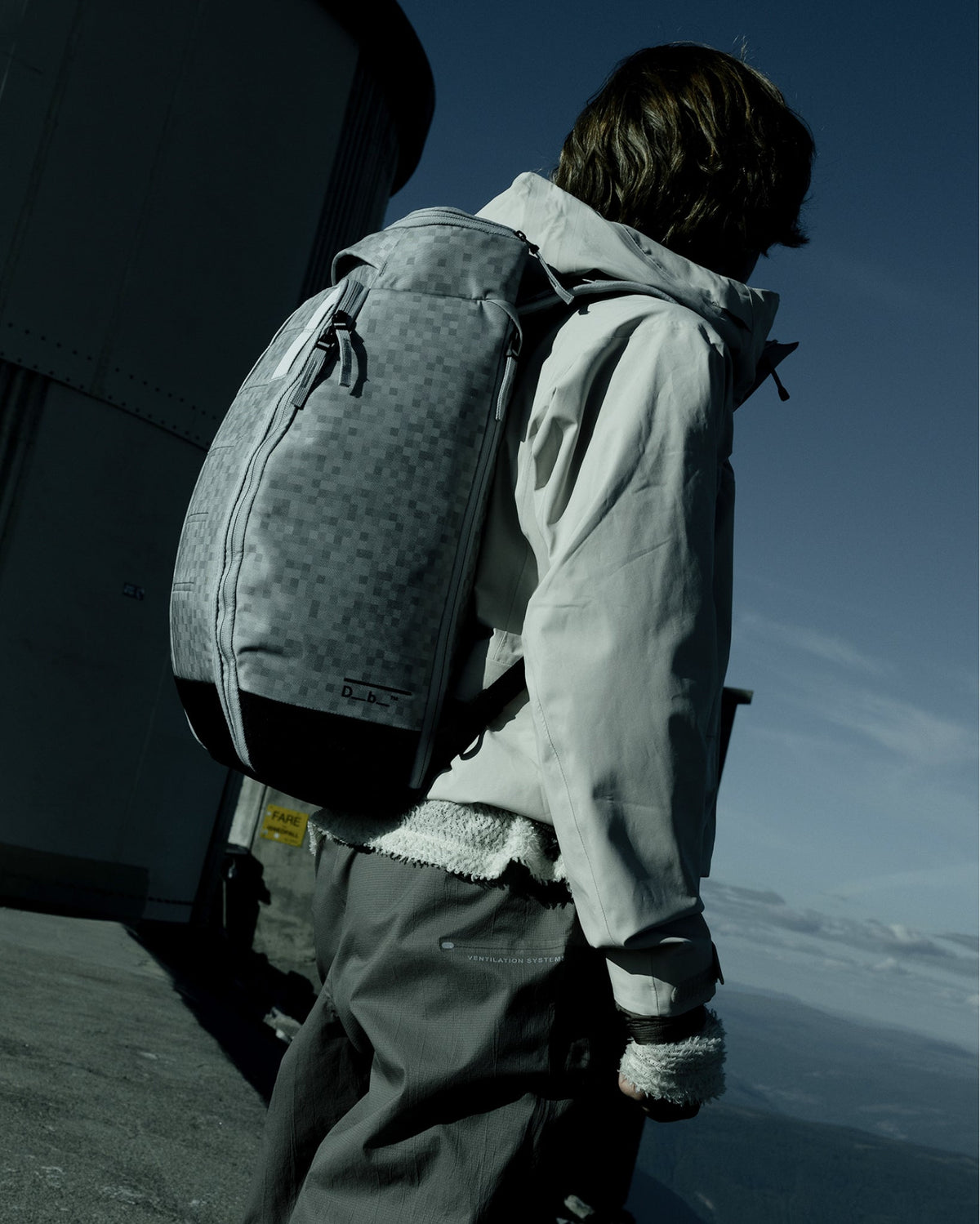Hugger Backpack 25L in White Noise – product photo 2