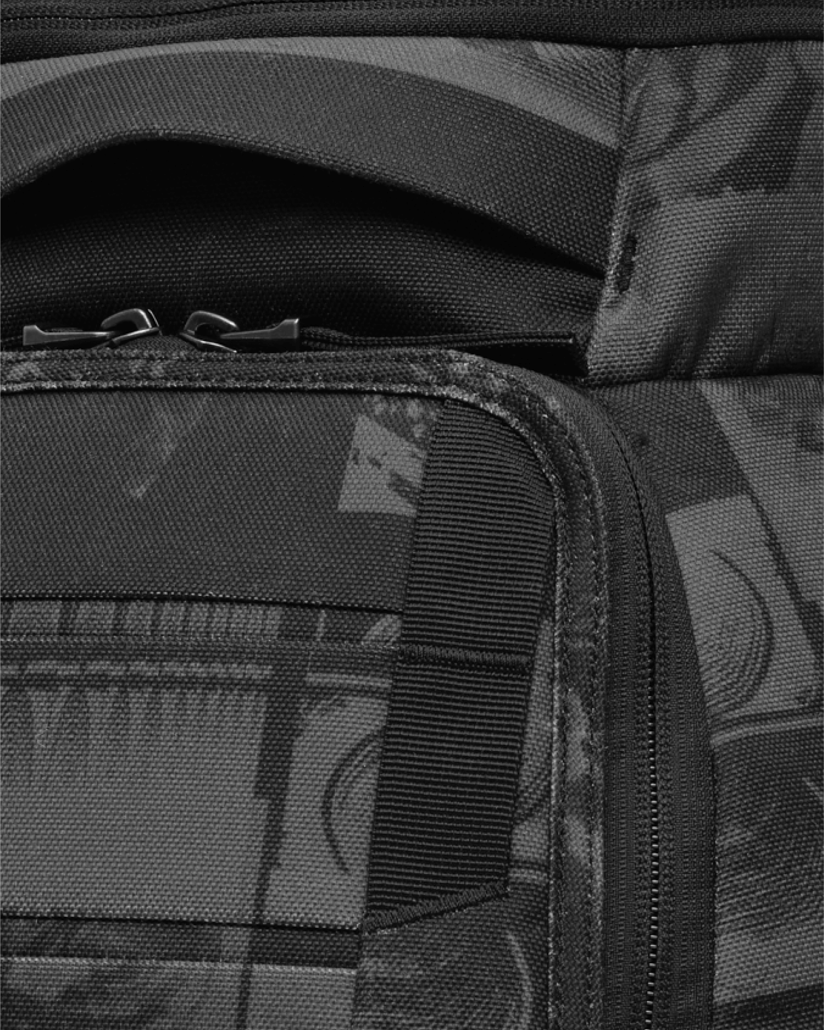Hugger Backpack 30L Former