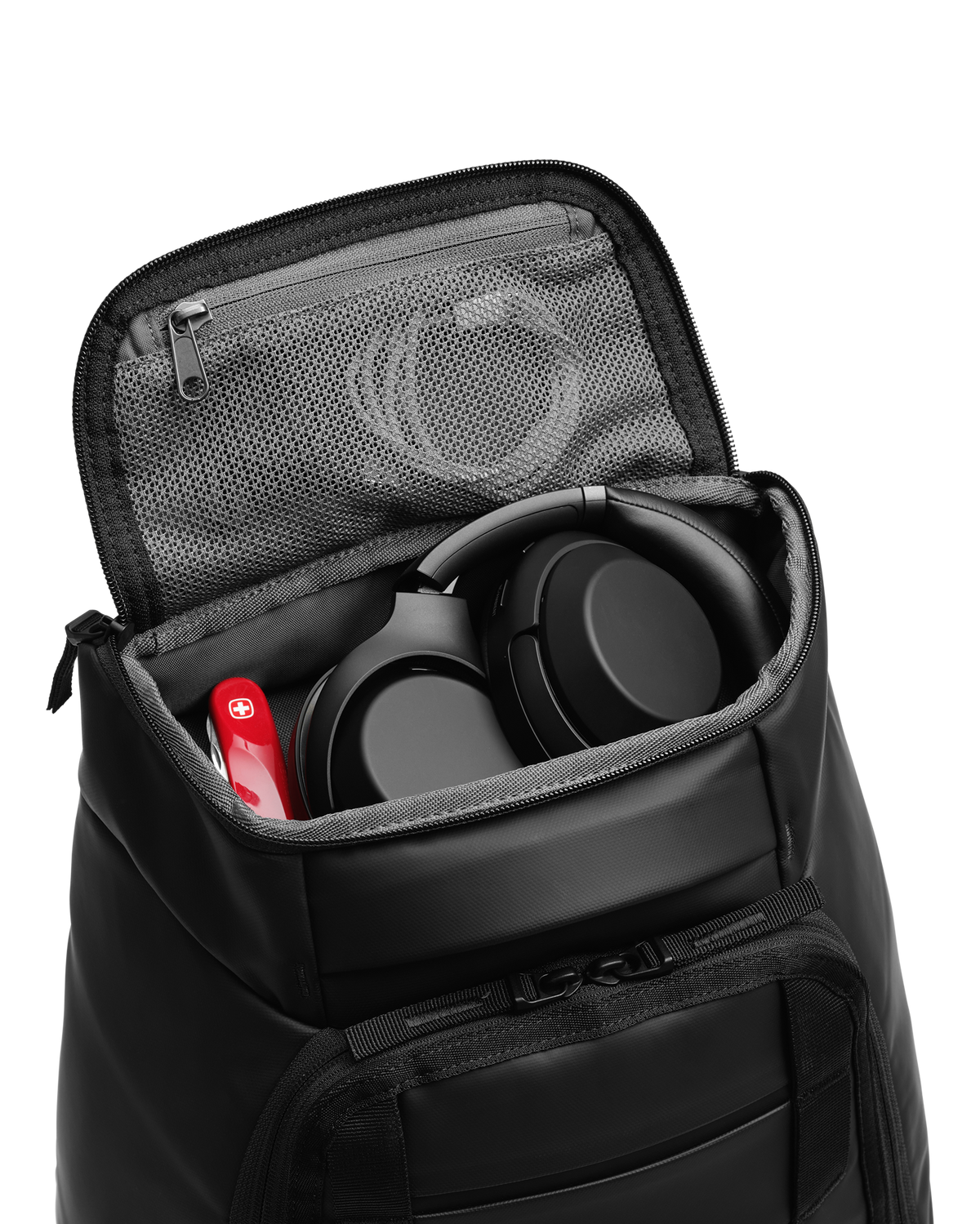 Hugger Backpack 30L in White Noise – product photo 5