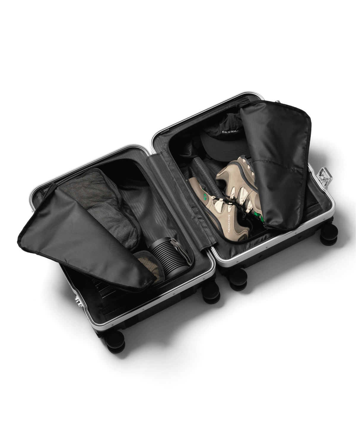 Ramverk Pro Carry-on Black Out